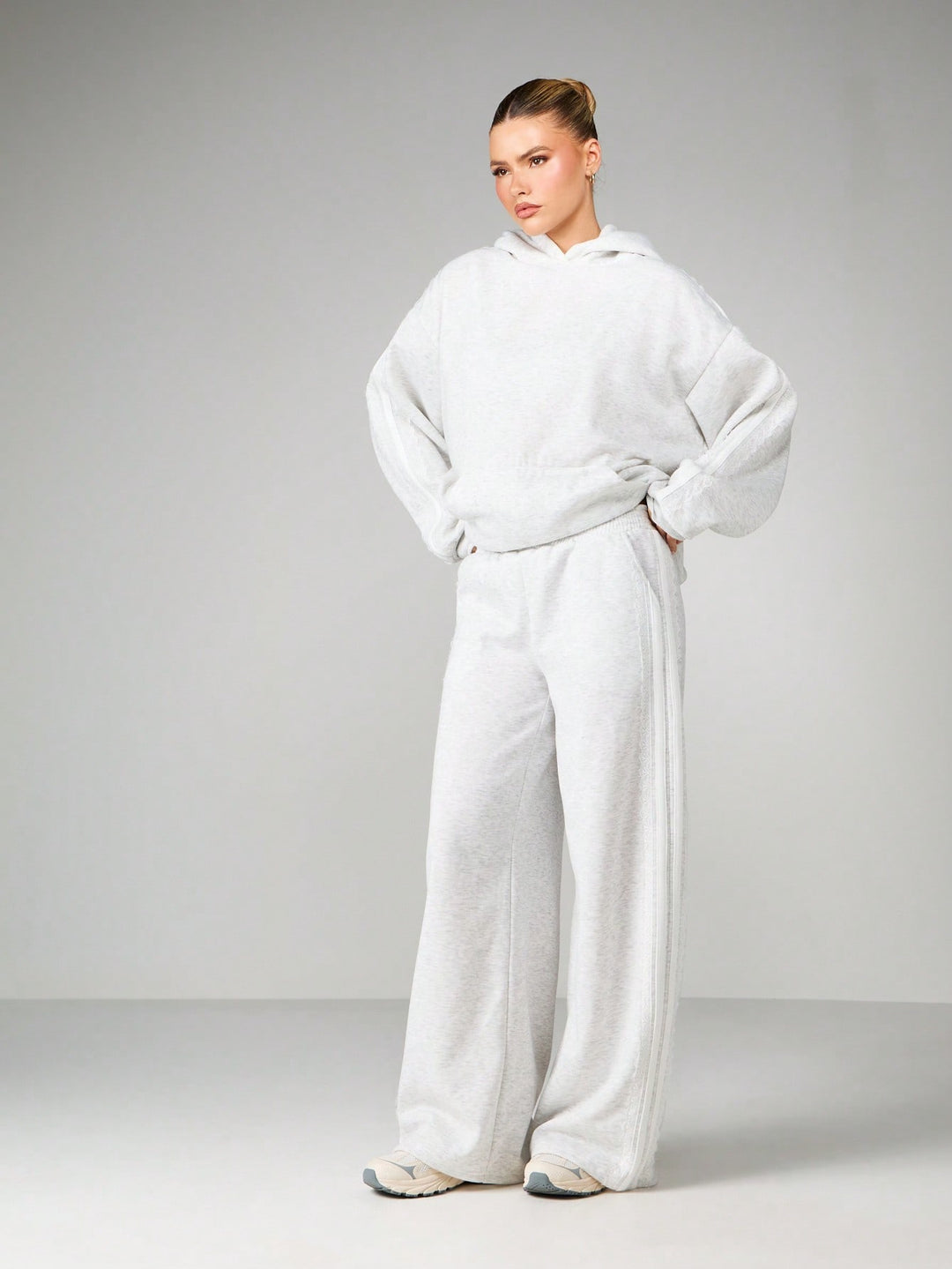 Pantaloni SHEIN, gri