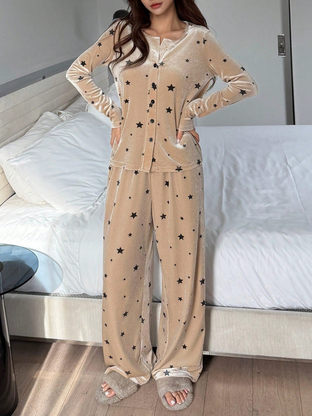 Pijama SHEIN, kaki
