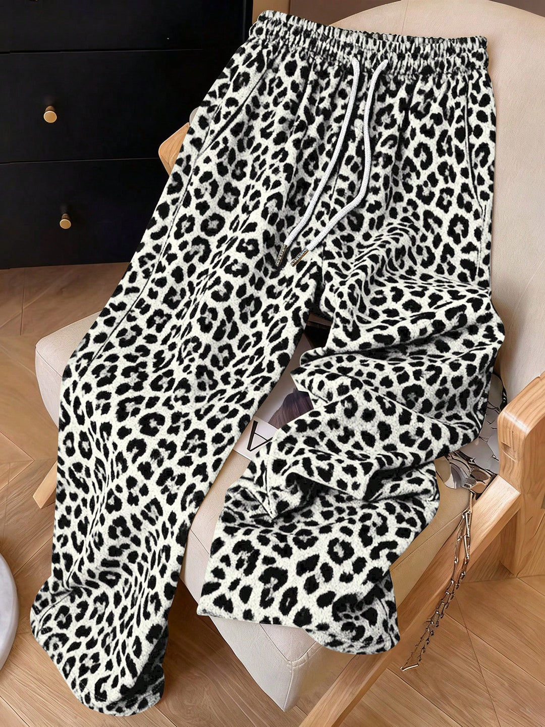 Pantaloni SHEIN, alb