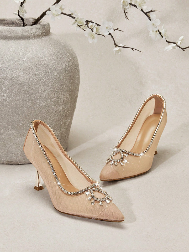 Pantofi cu toc Shein, Bej
