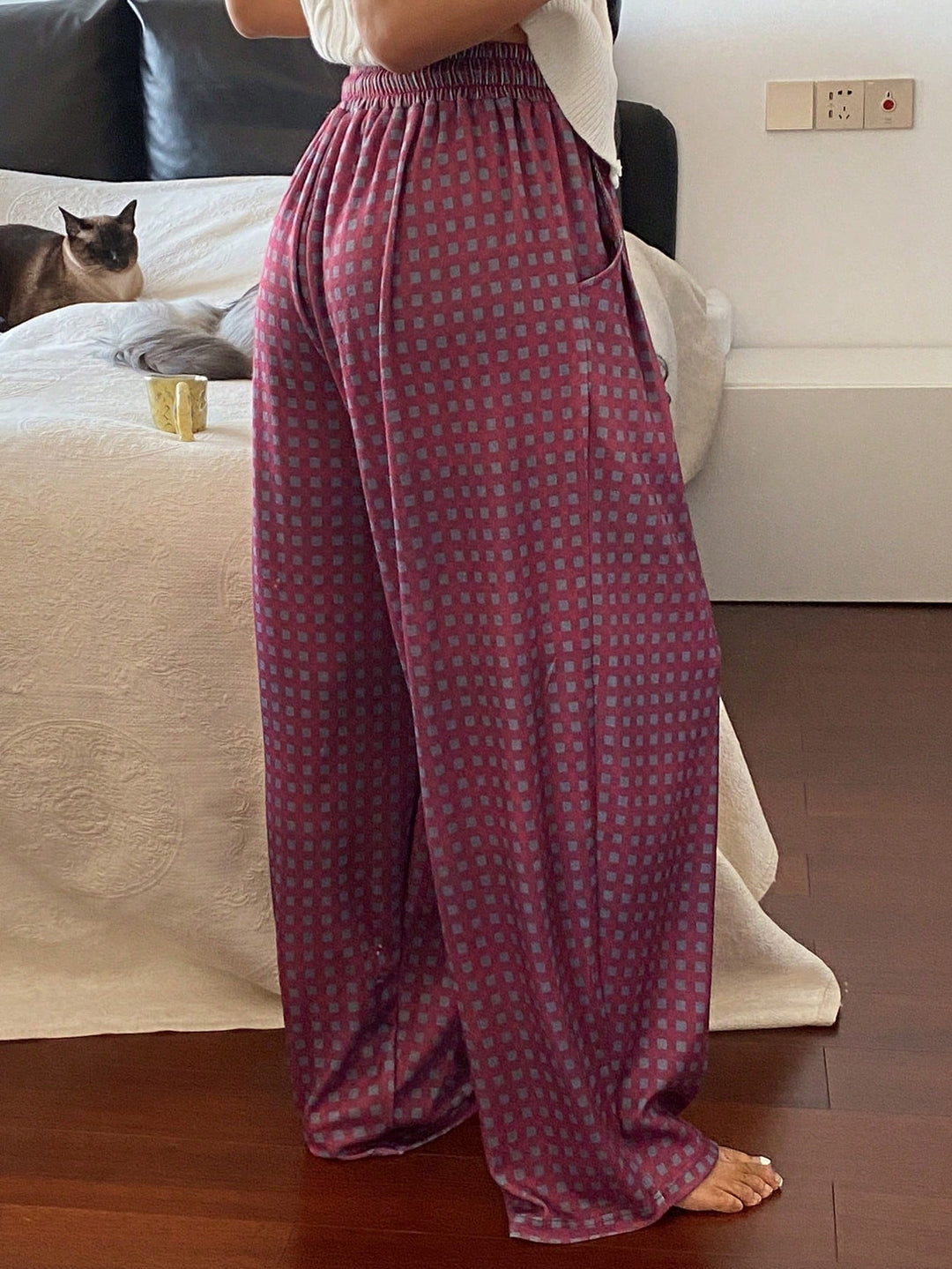 Pantaloni SHEIN, vișiniu