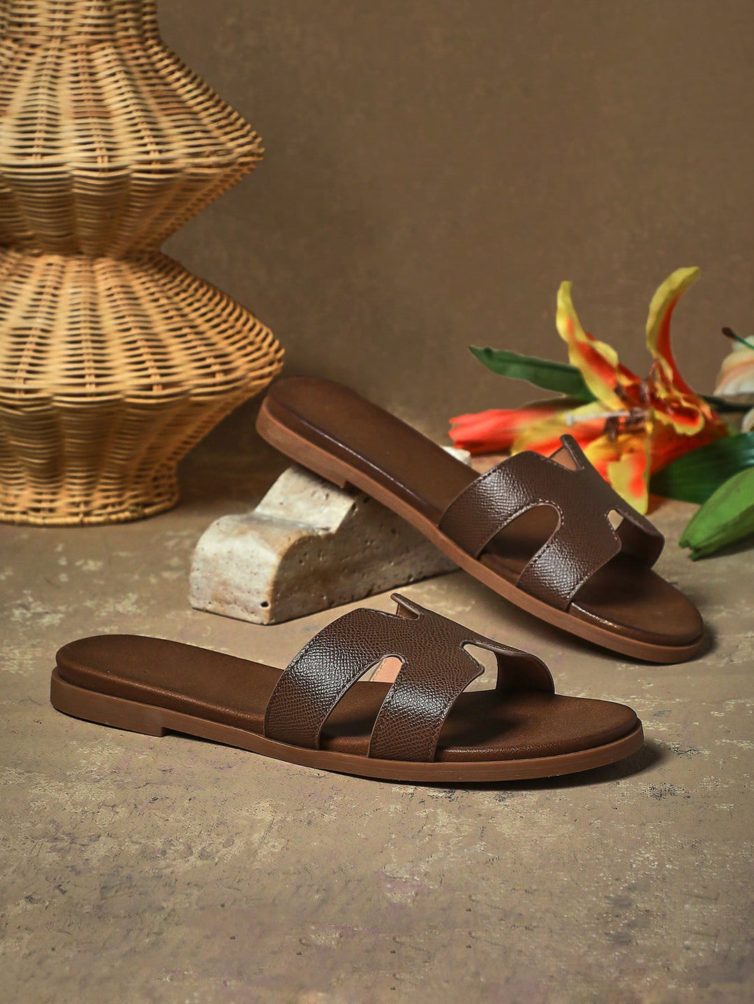 Sandale SHEIN, kaki