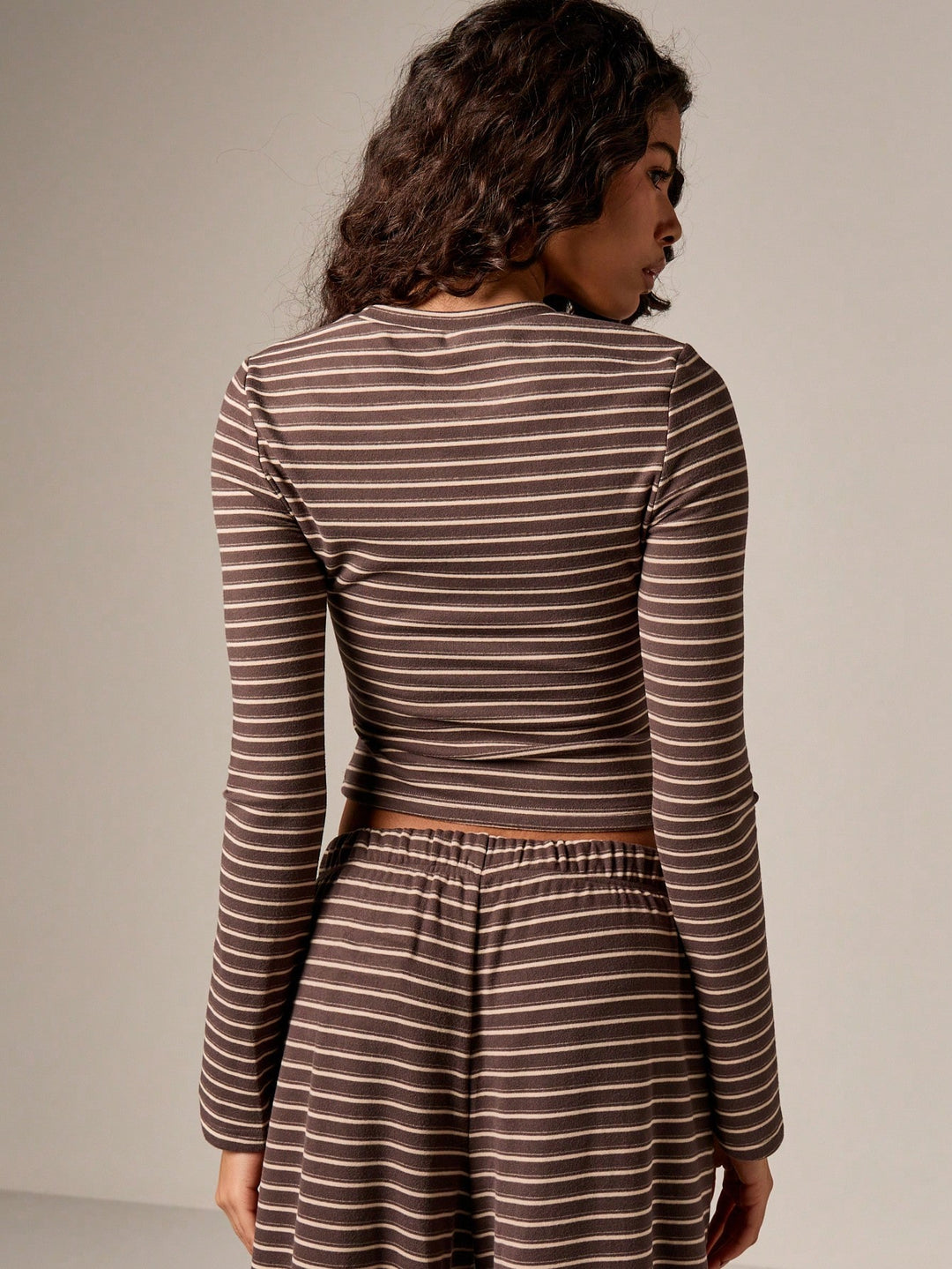 Tricou SHEIN, maro