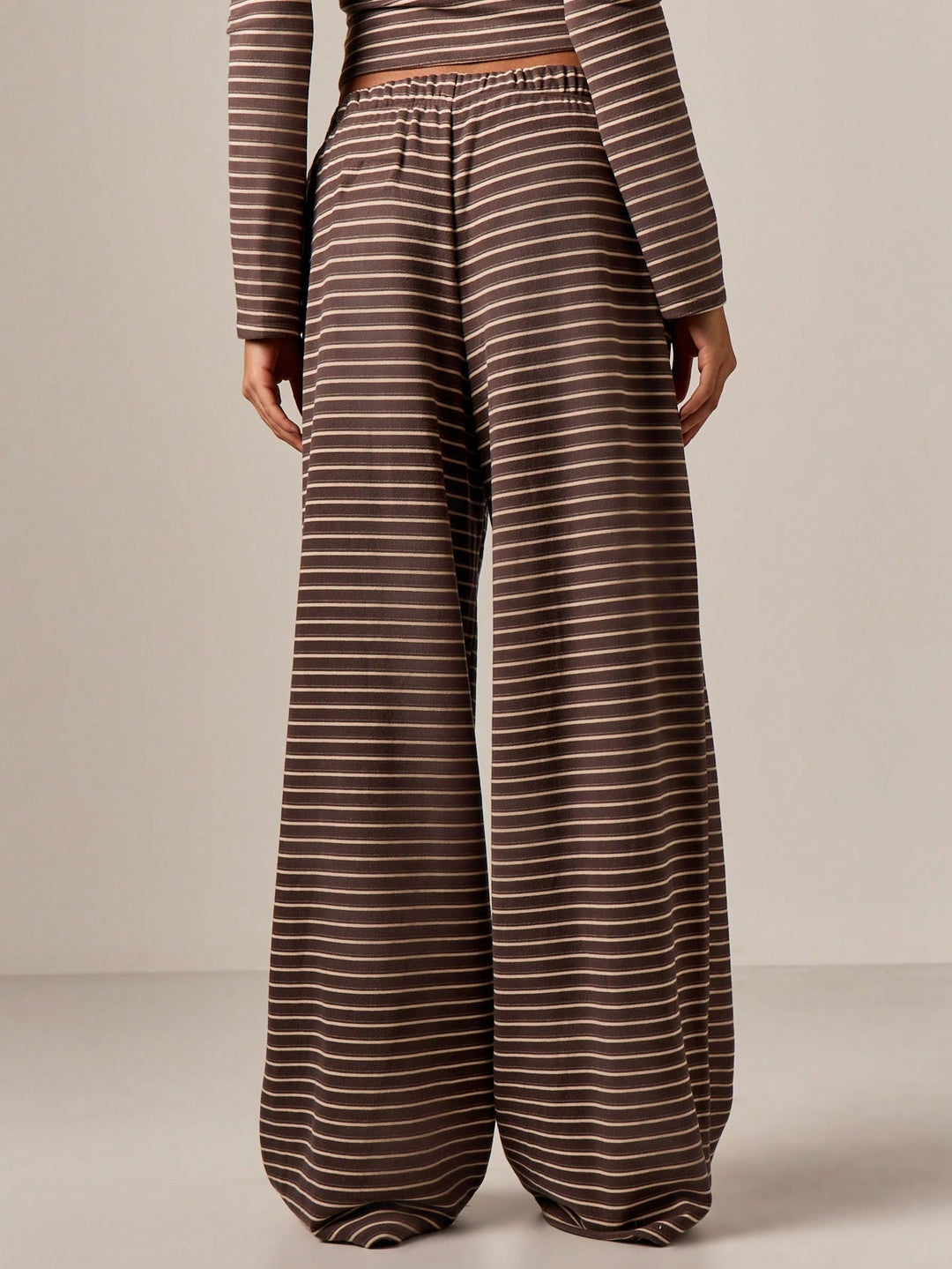 Pantaloni SHEIN, maro
