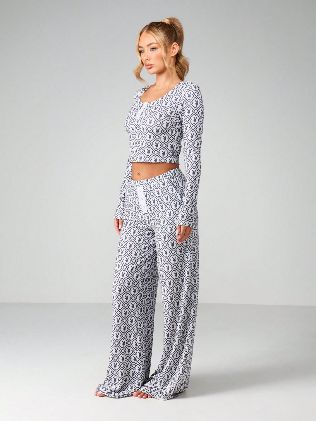 Compleu pijamale SHEIN, mix culori