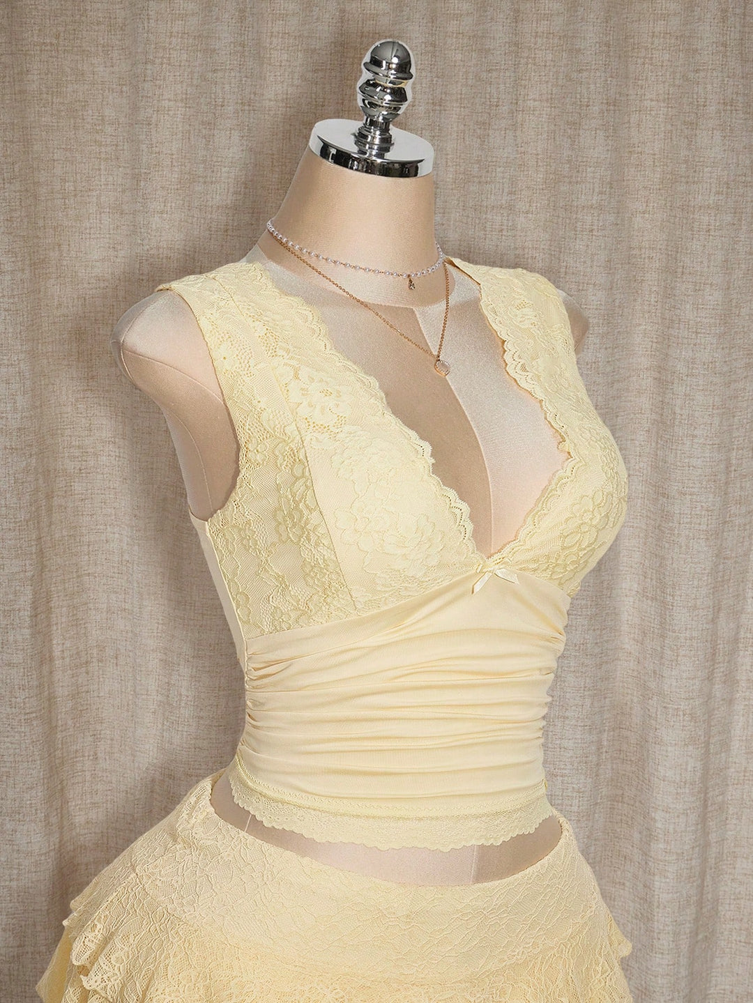 Top SHEIN, galben