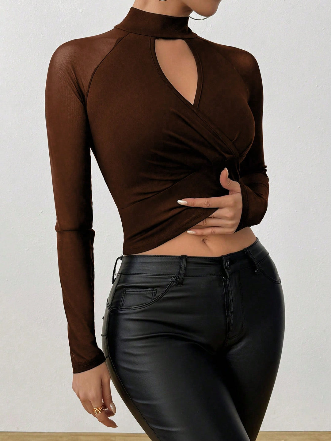 Tricou SHEIN, maro