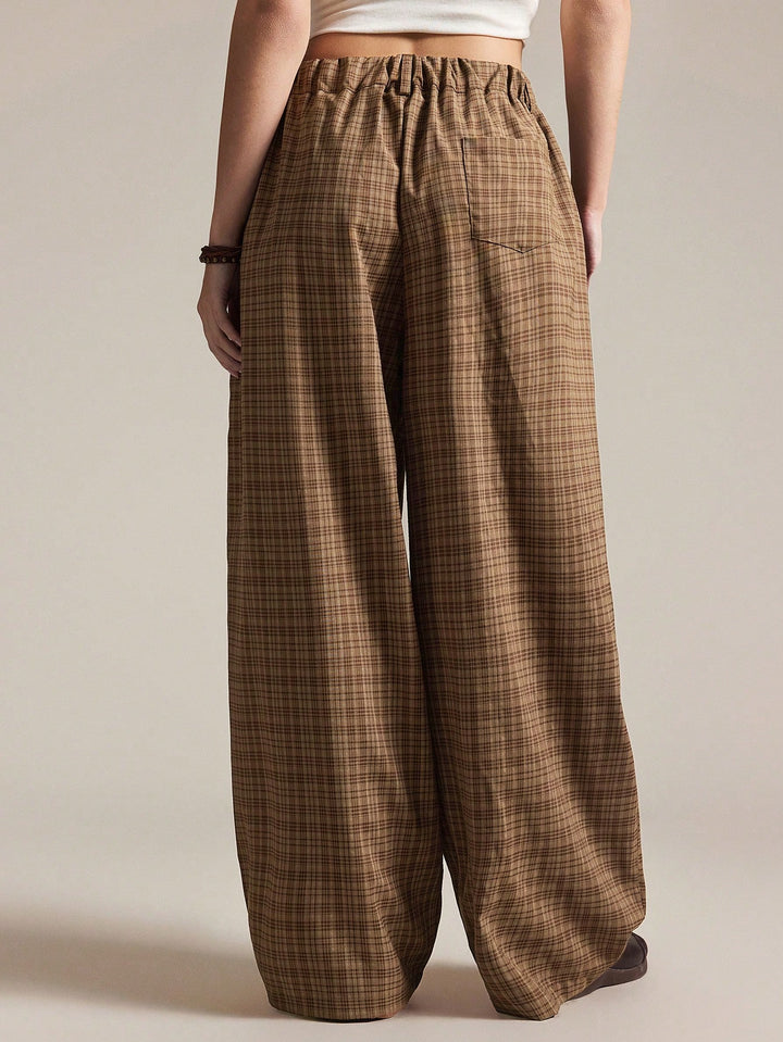 Pantaloni SHEIN, maro