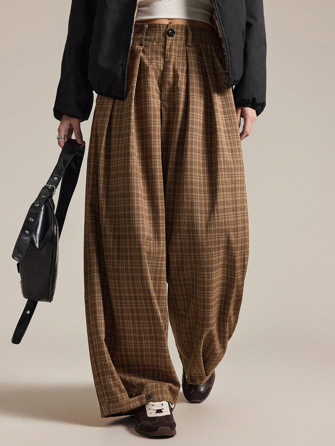 Pantaloni SHEIN, maro