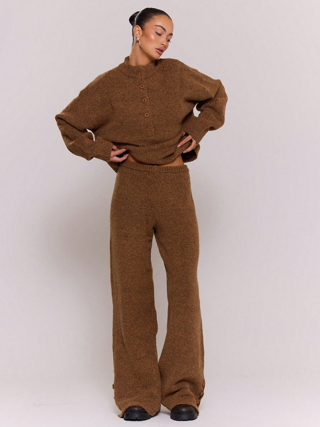 Pantaloni SHEIN, maro