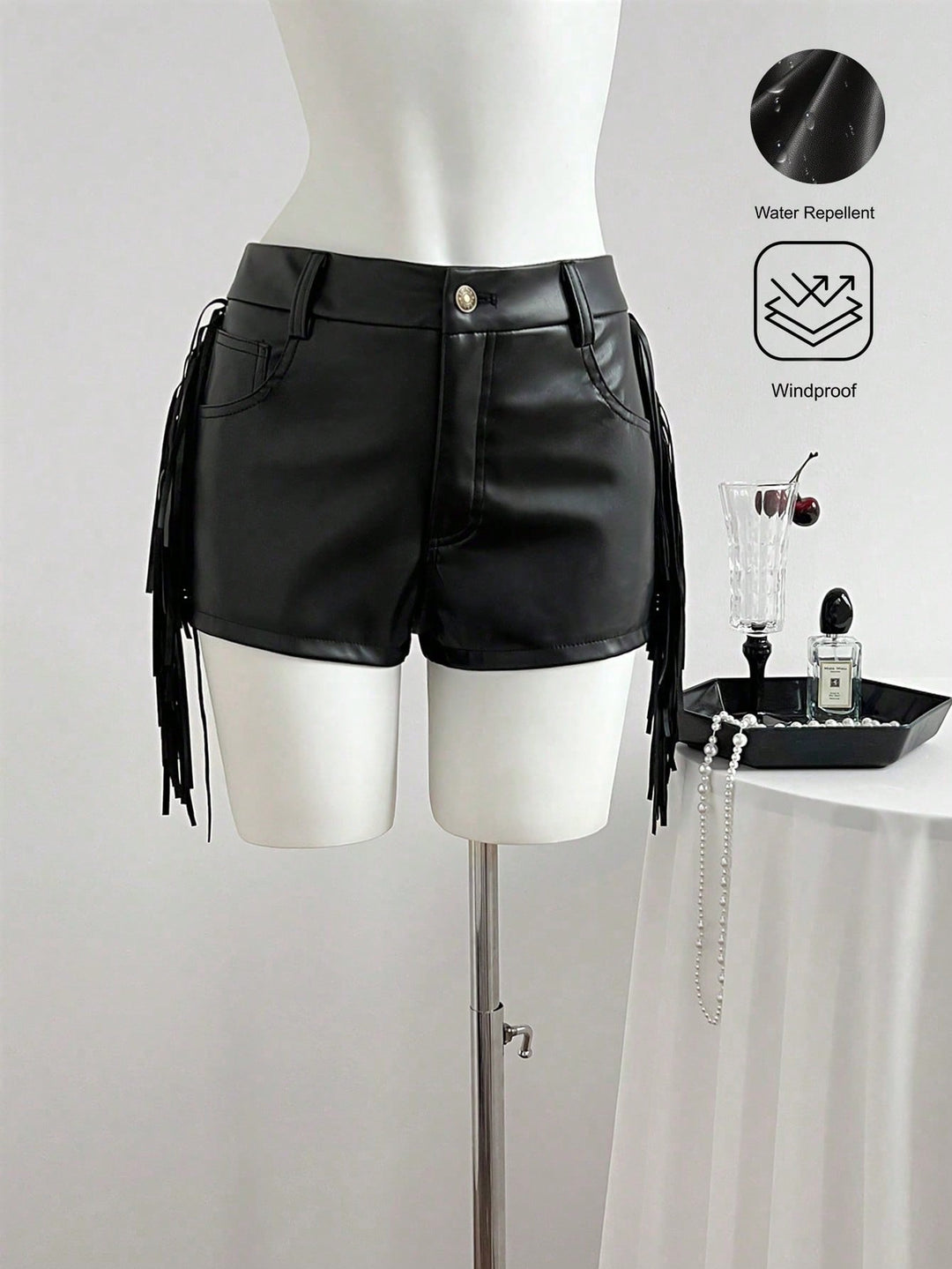 Pantaloni scurți SHEIN, negru