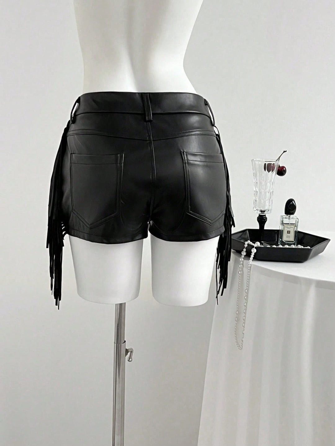 Pantaloni scurți SHEIN, negru