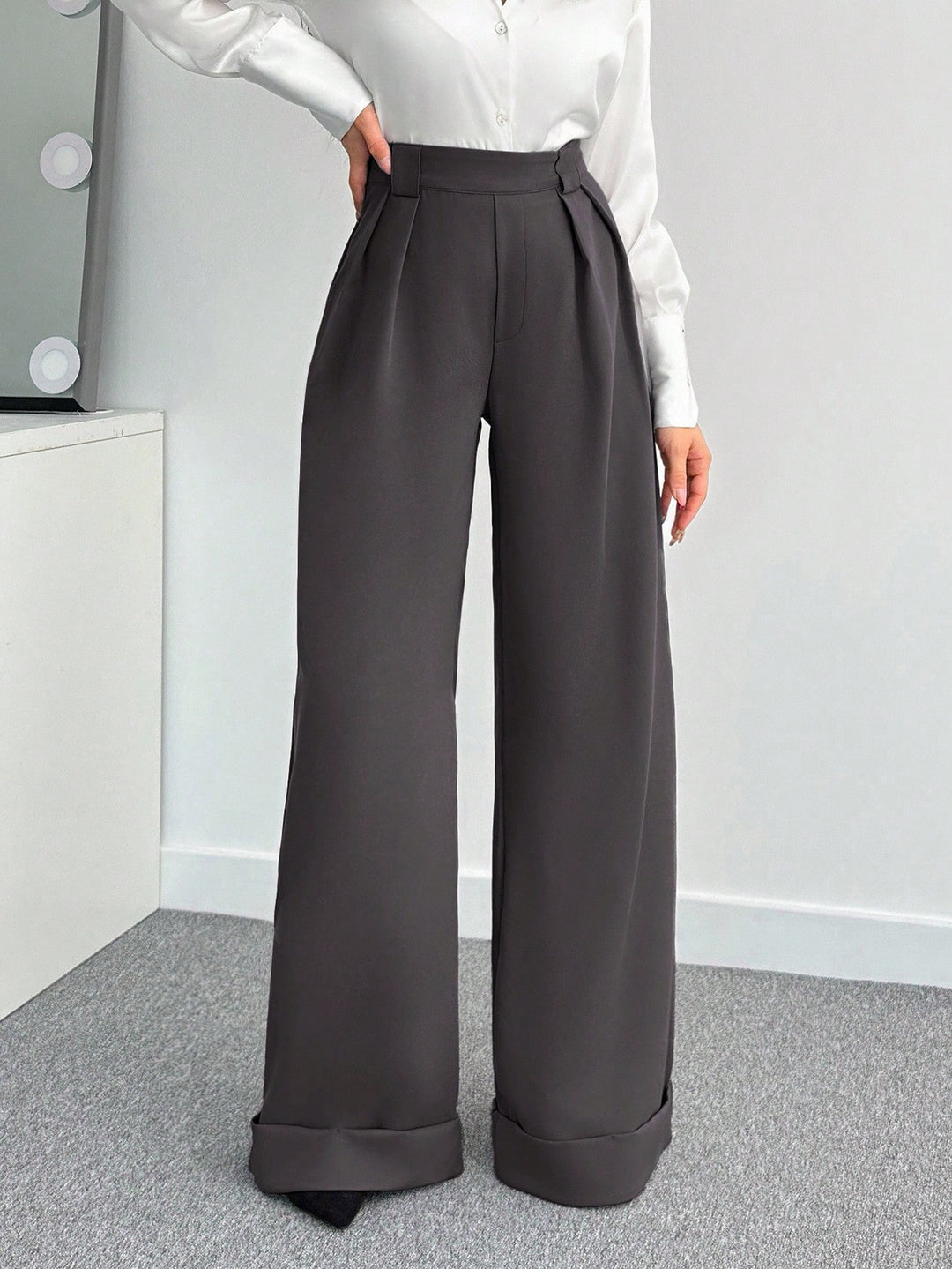 Pantaloni SHEIN, gri