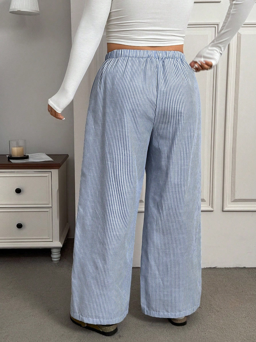 Pantaloni SHEIN, albastru