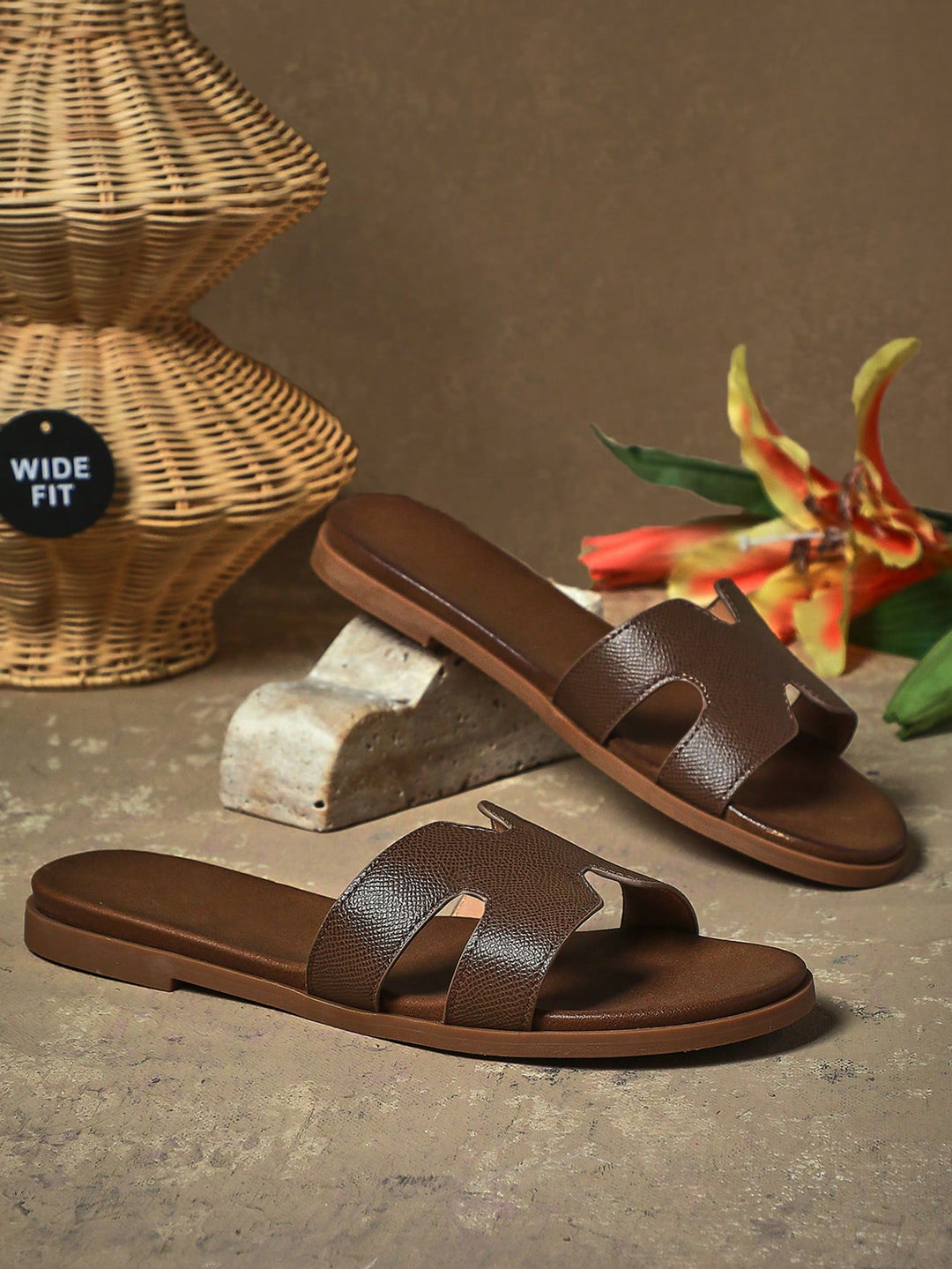 Sandale SHEIN, kaki