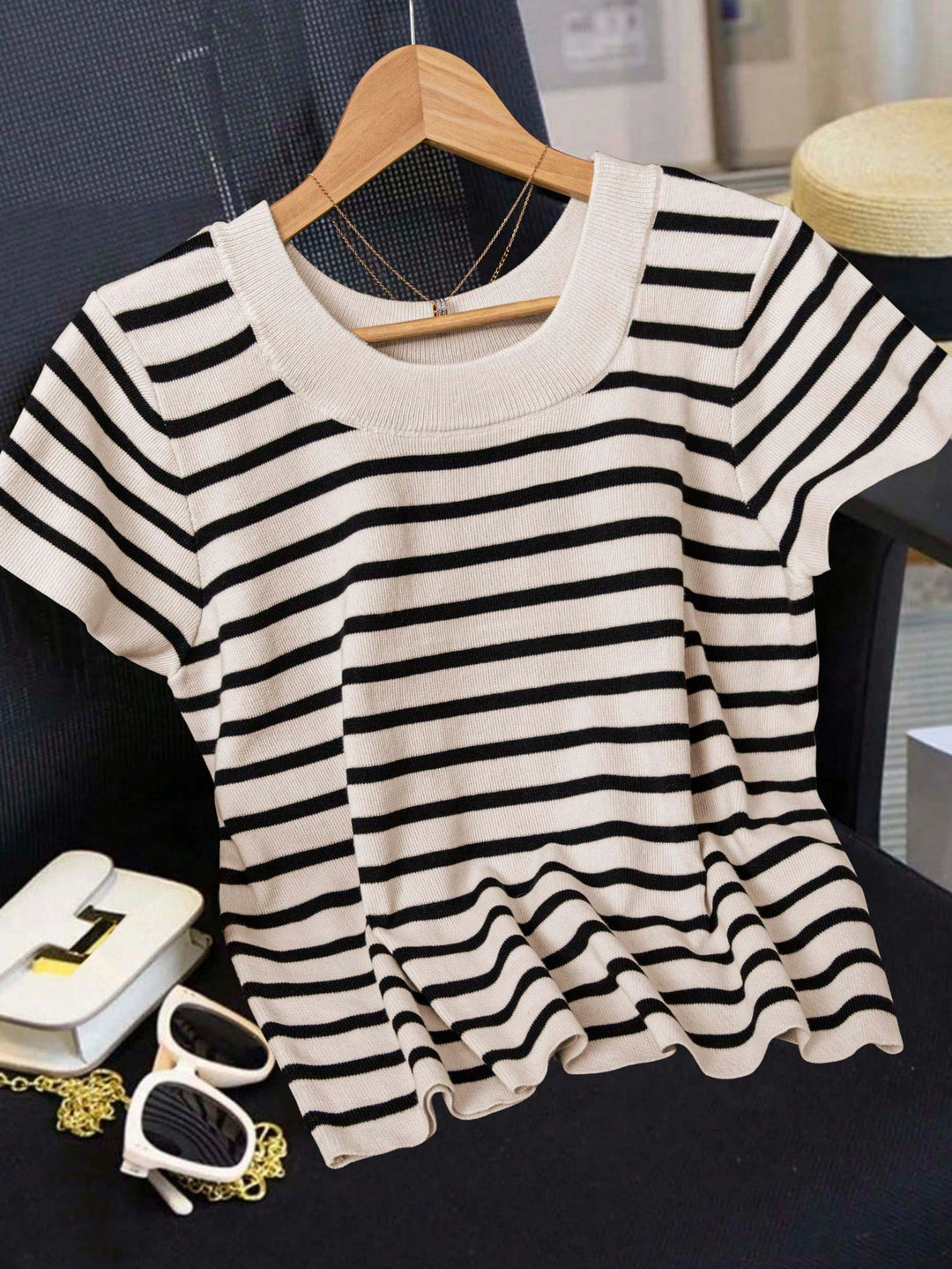 Pulover tricotat SHEIN, bej