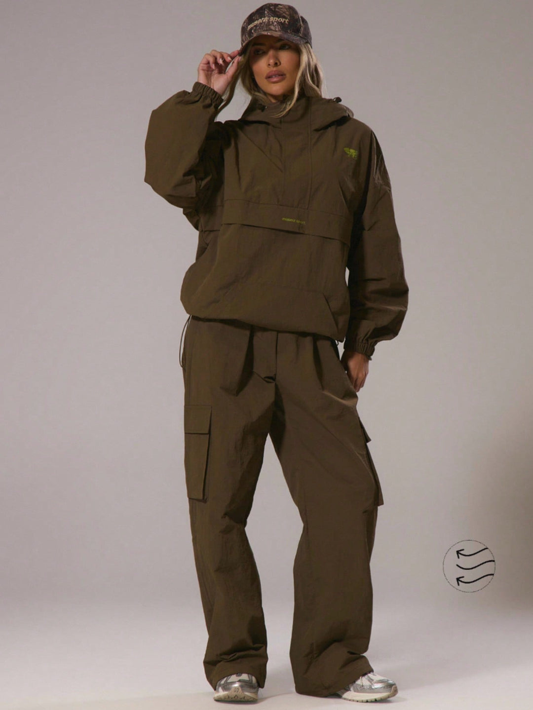 Pantaloni SHEIN, maro