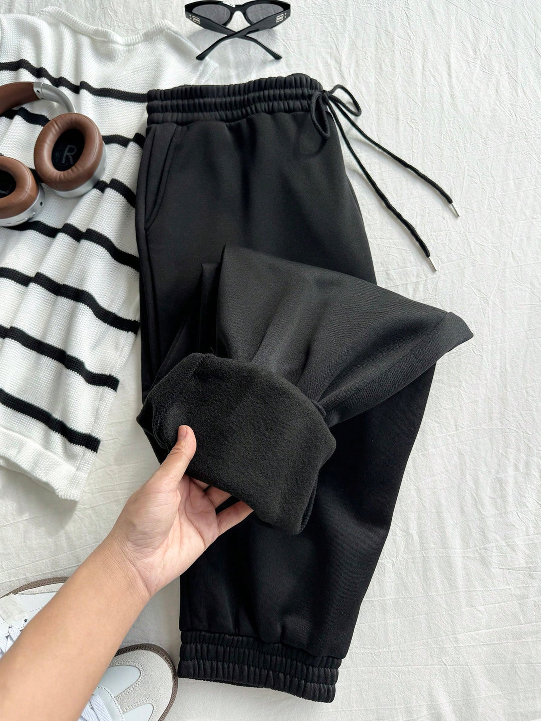 Pantaloni de trening SHEIN, negru