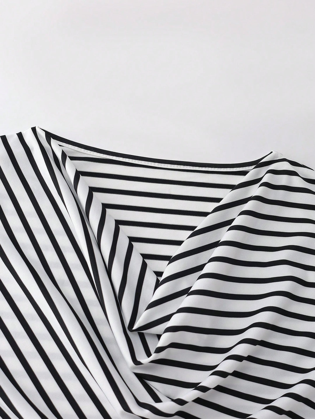 Tricou SHEIN, mix culori