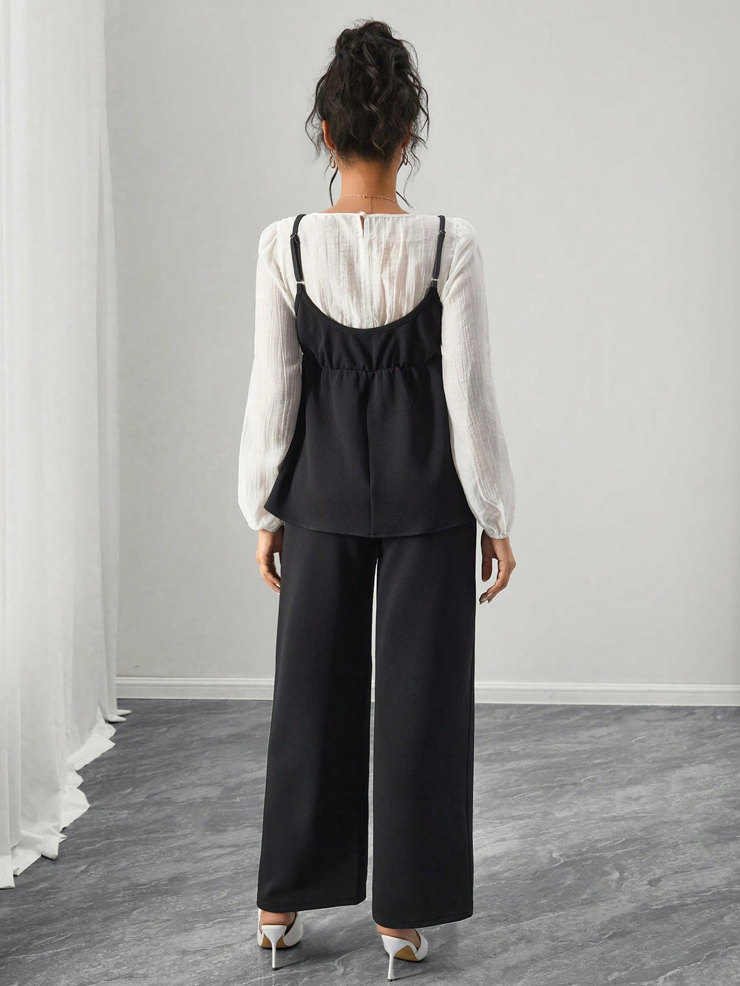 SHEIN együttes, fekete