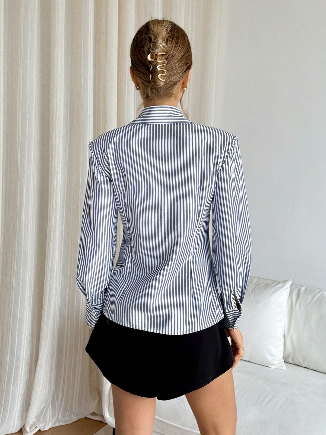 SHEIN együttes, kék