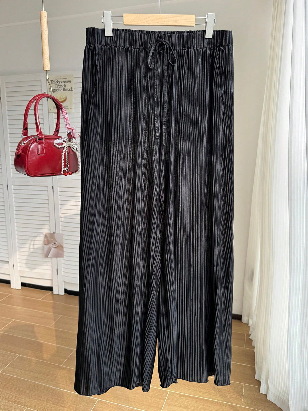 Pantaloni SHEIN, negru