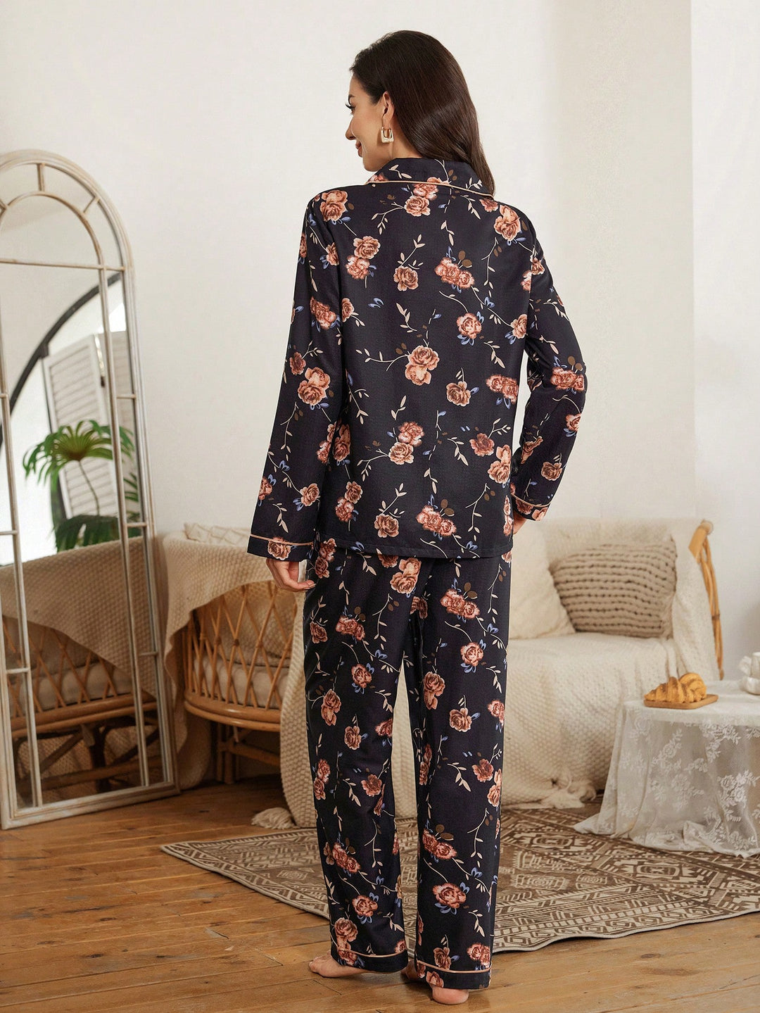 Compleu pijamale SHEIN, mix culori