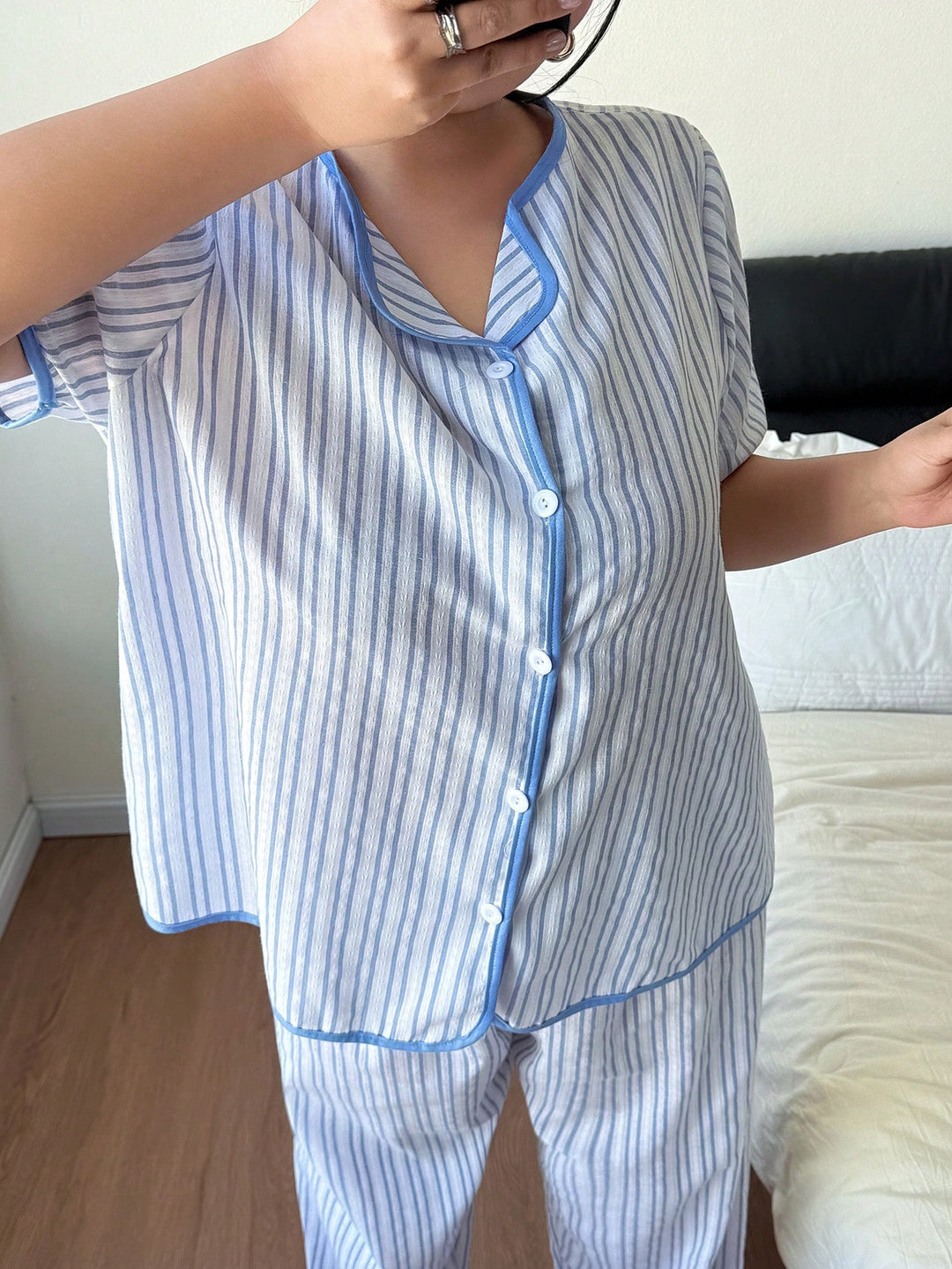 Set pijamale SHEIN, albastru
