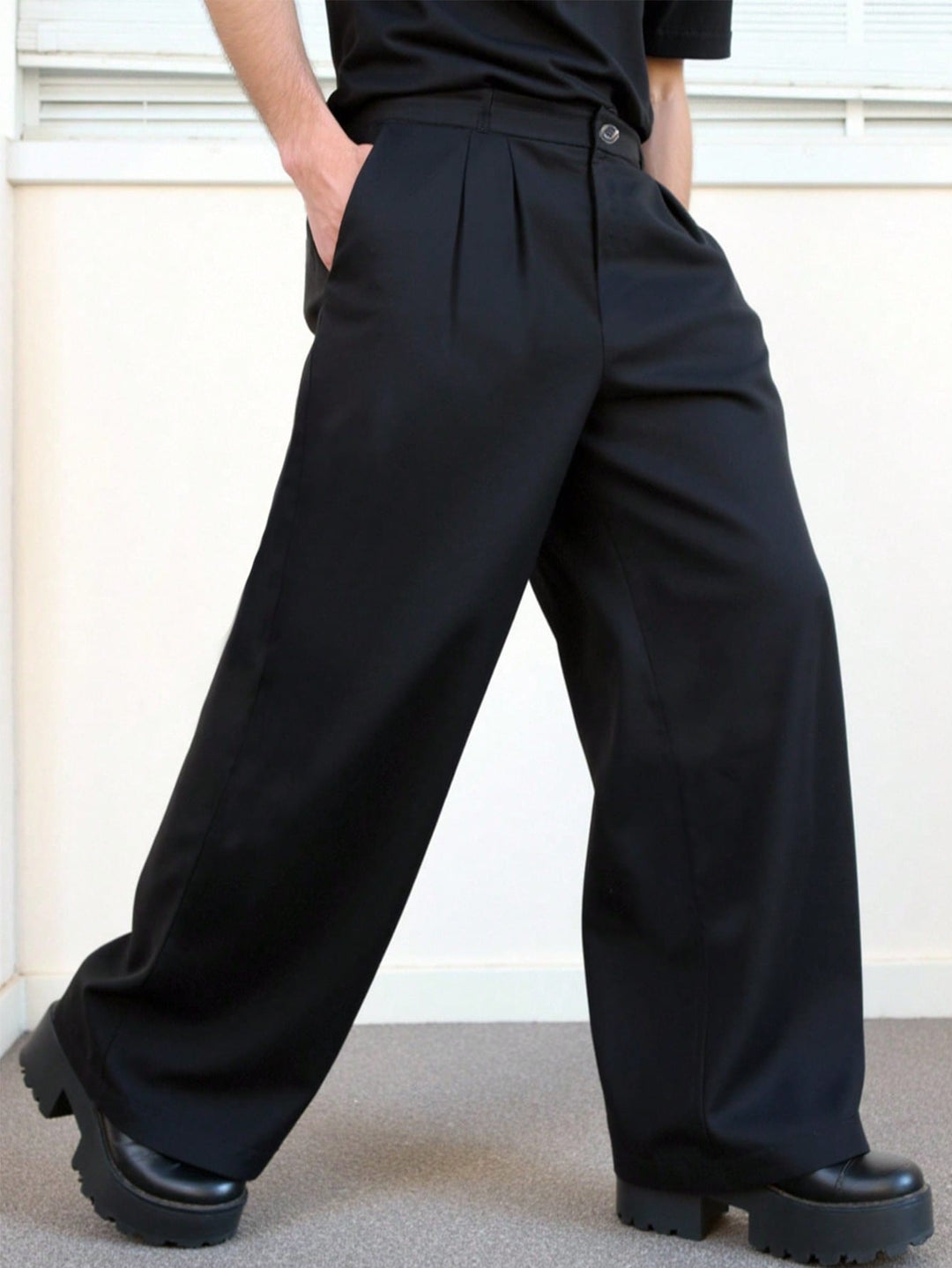 Pantaloni SHEIN, negru