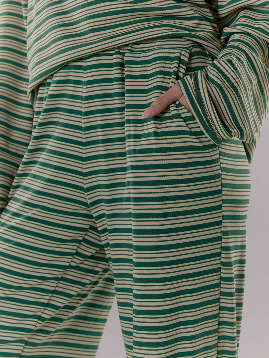Pantaloni SHEIN, verde