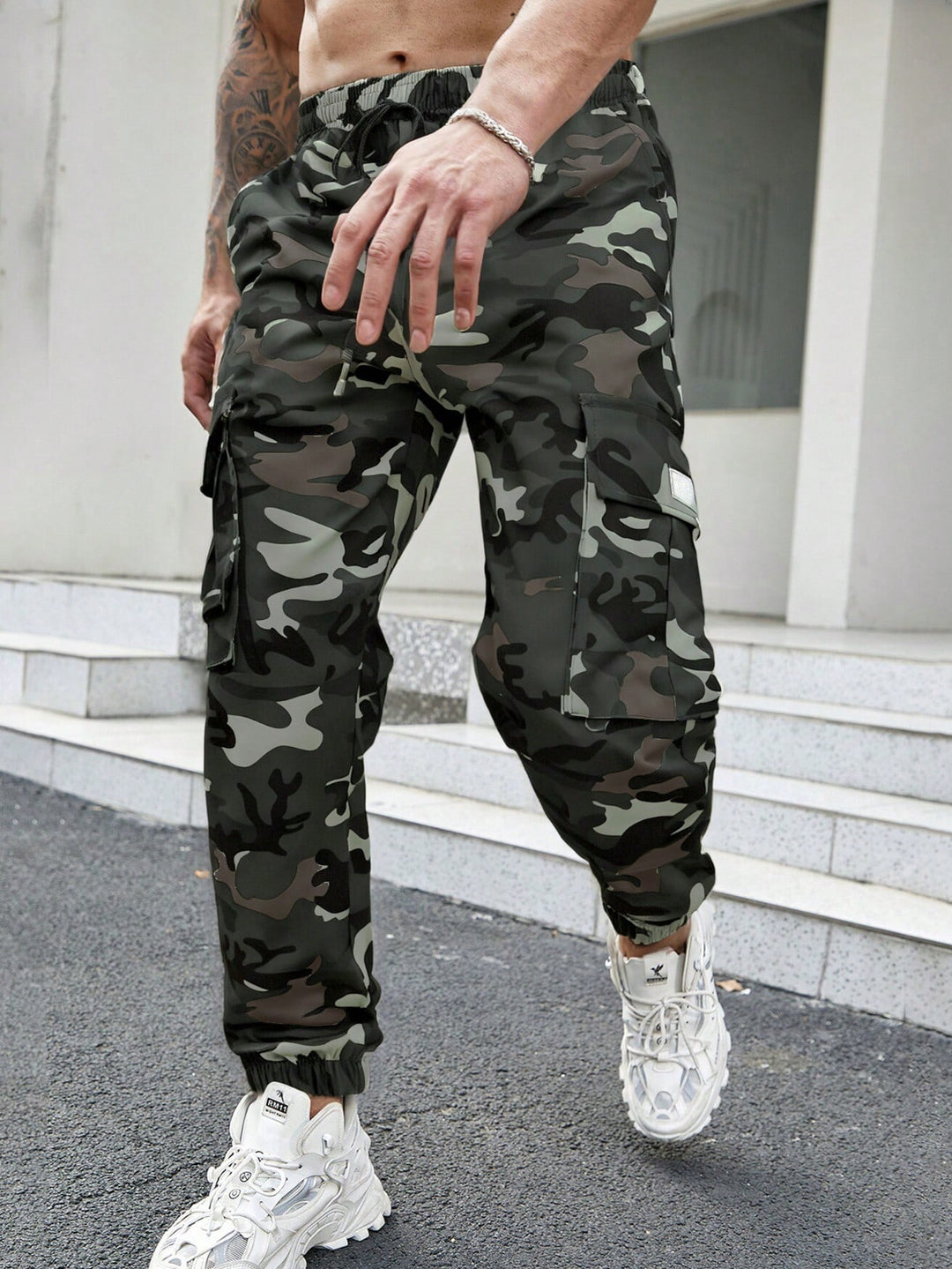 Pantaloni SHEIN, kaki