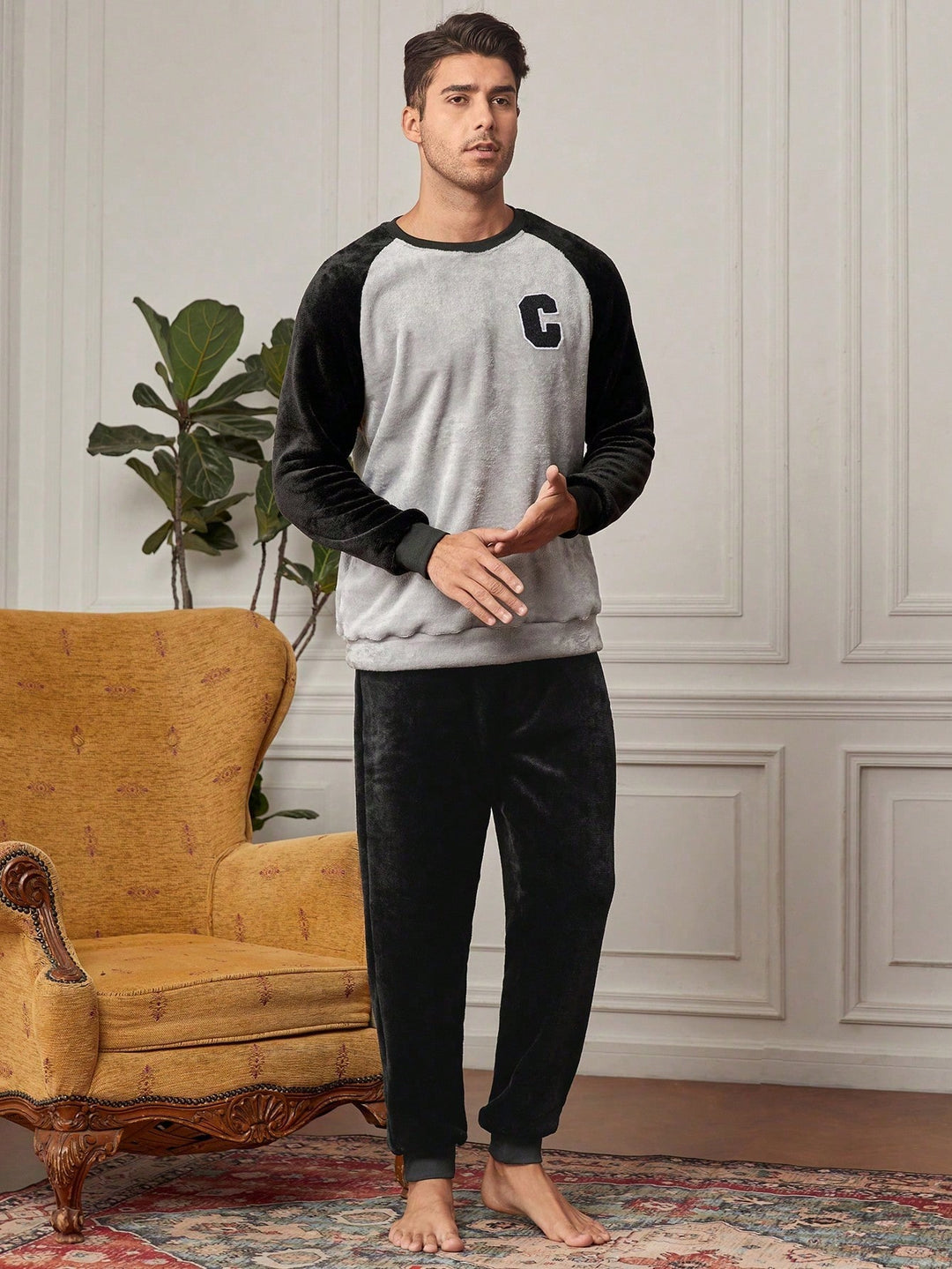 Compleu pijamale SHEIN, mix culori