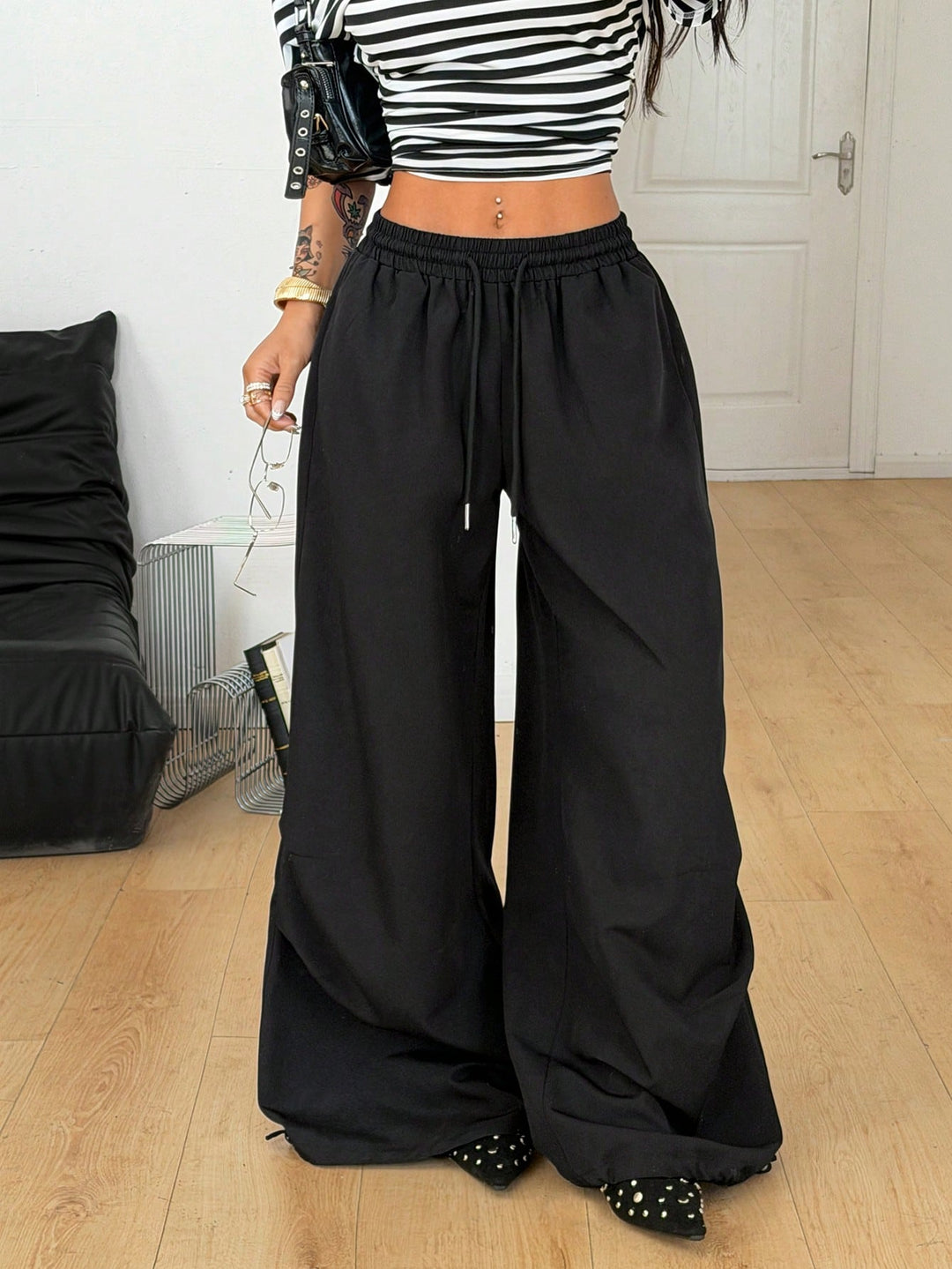 Pantaloni SHEIN, negru