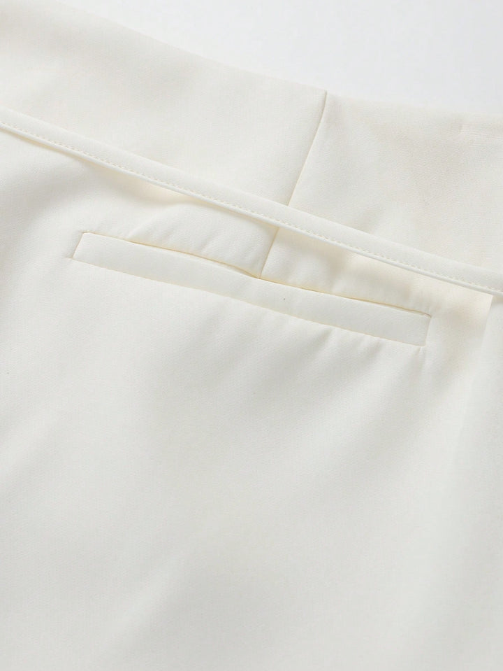 Pantaloni scurți SHEIN, crem