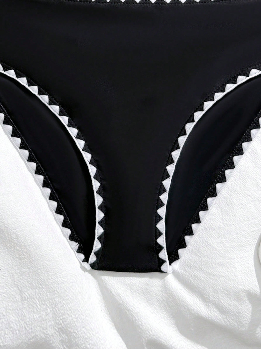 Set bikini SHEIN, negru
