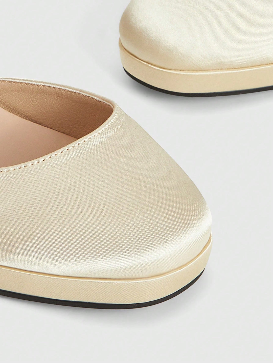 Pantofi cu toc SHEIN, bej