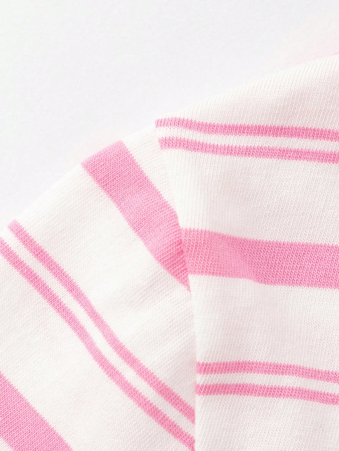 Tricou SHEIN, mov
