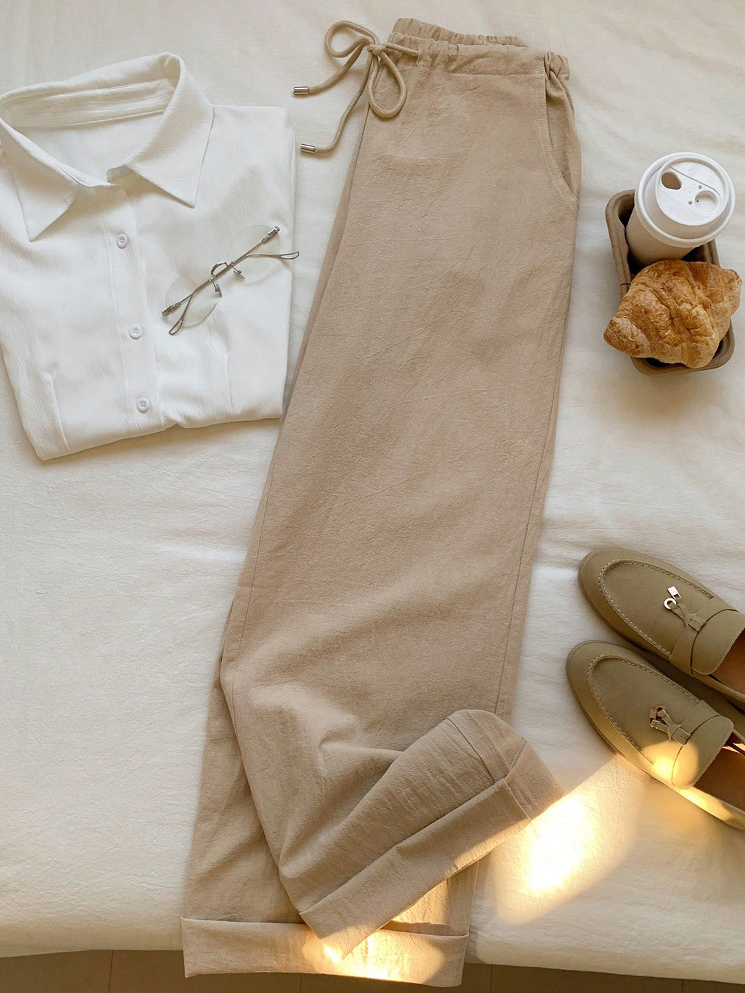 Pantaloni SHEIN, crem
