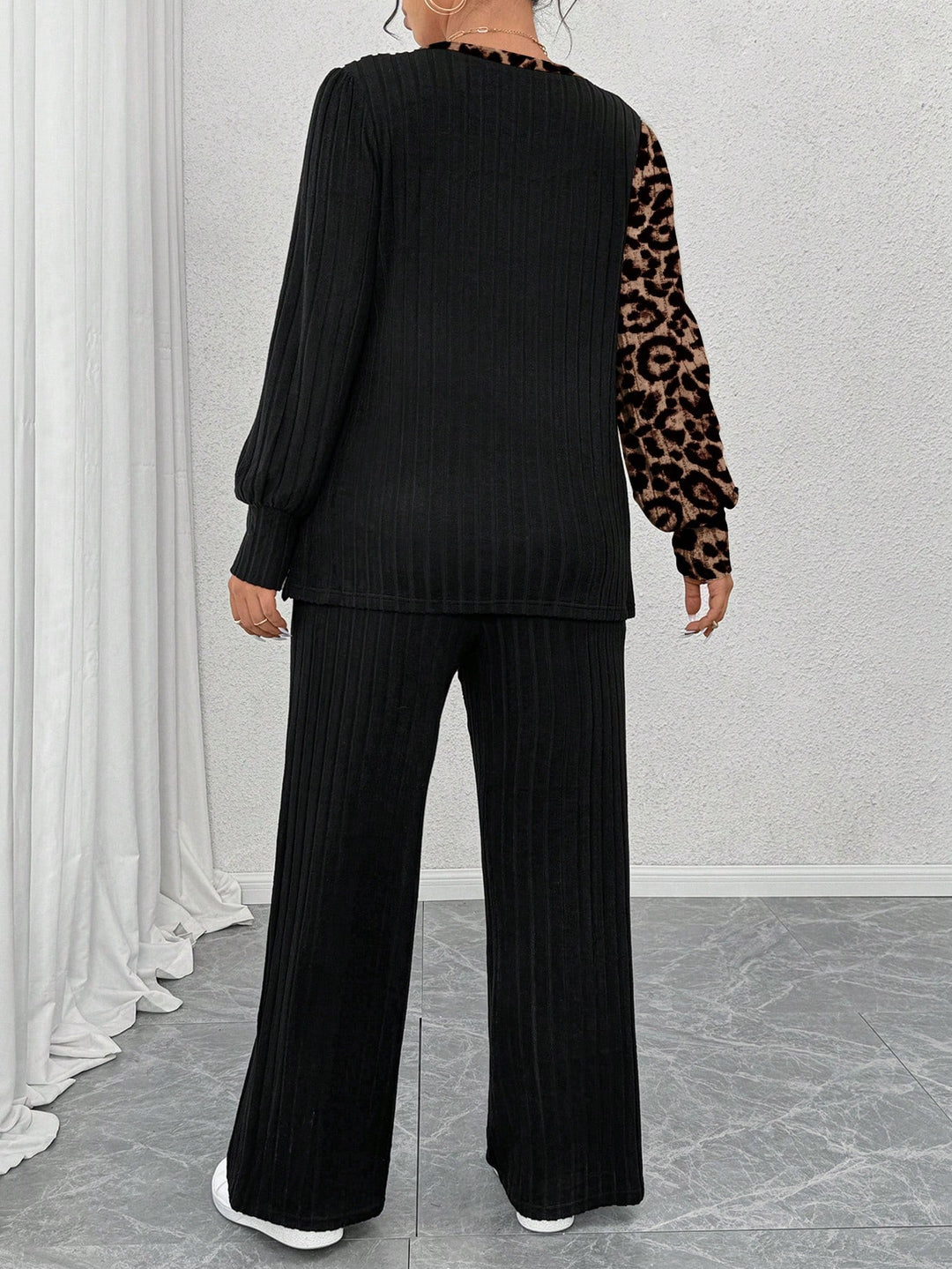 Compleu SHEIN, mix culori