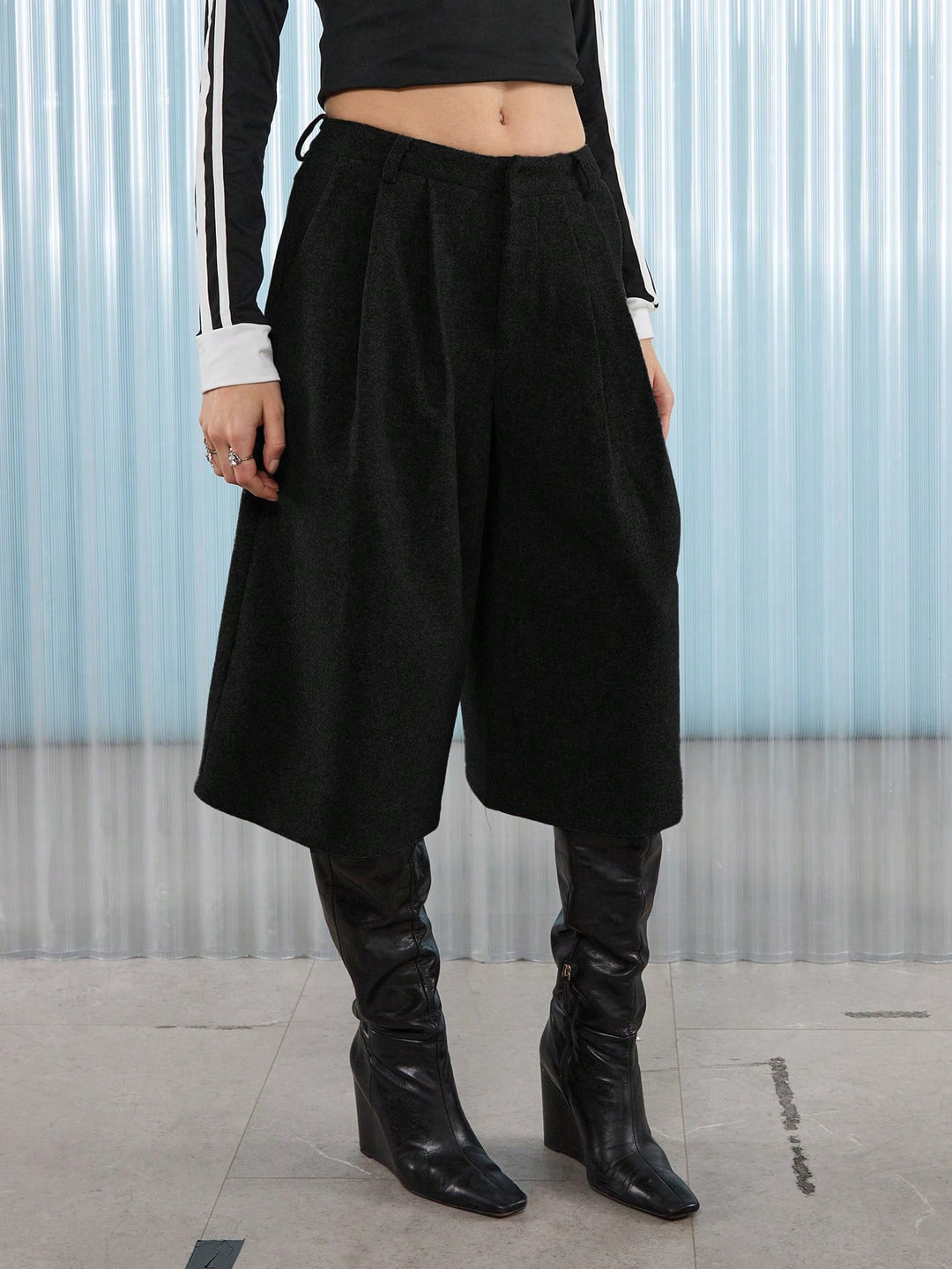 Pantaloni scurți SHEIN, negru