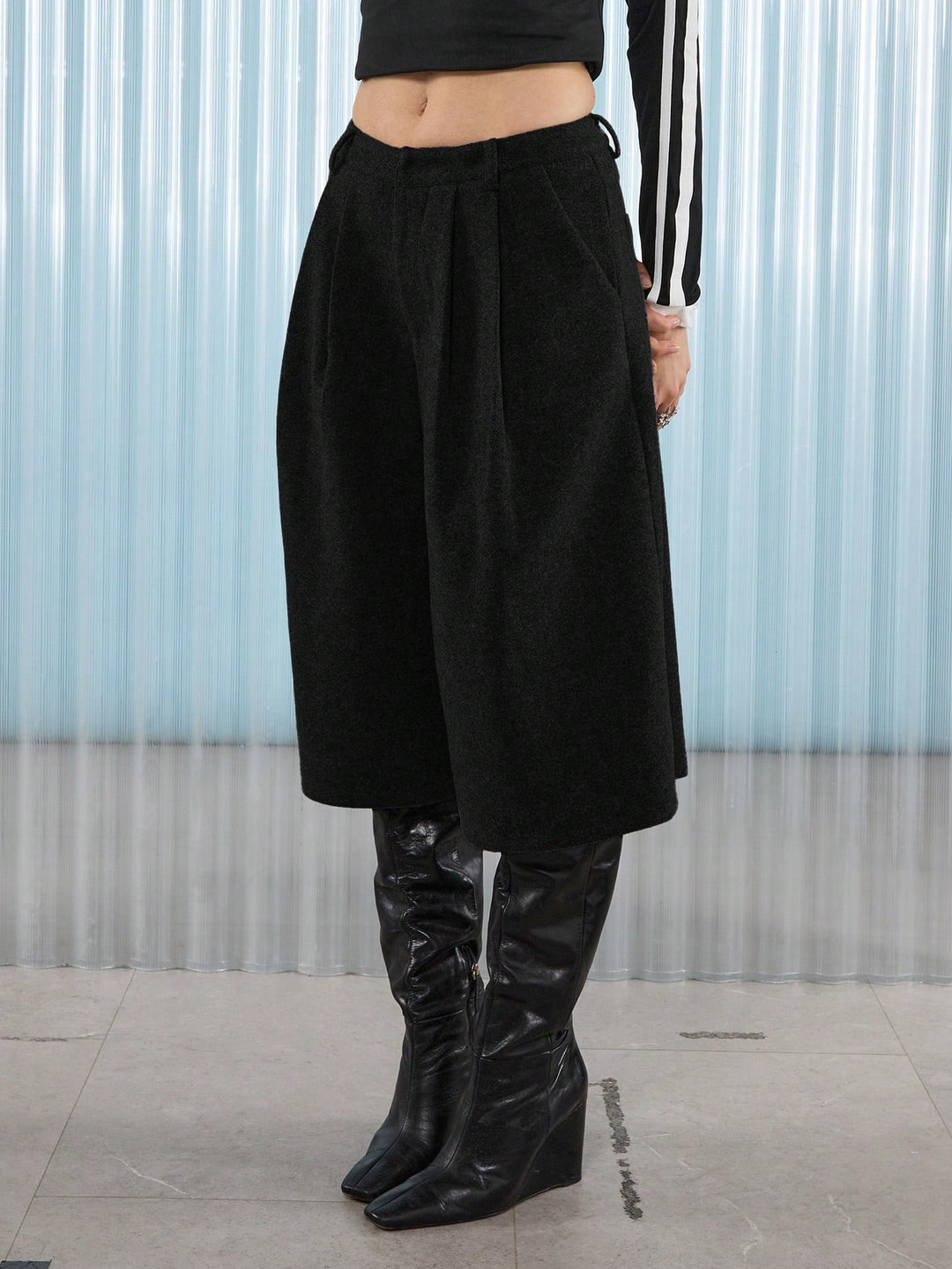 Pantaloni scurți SHEIN, negru