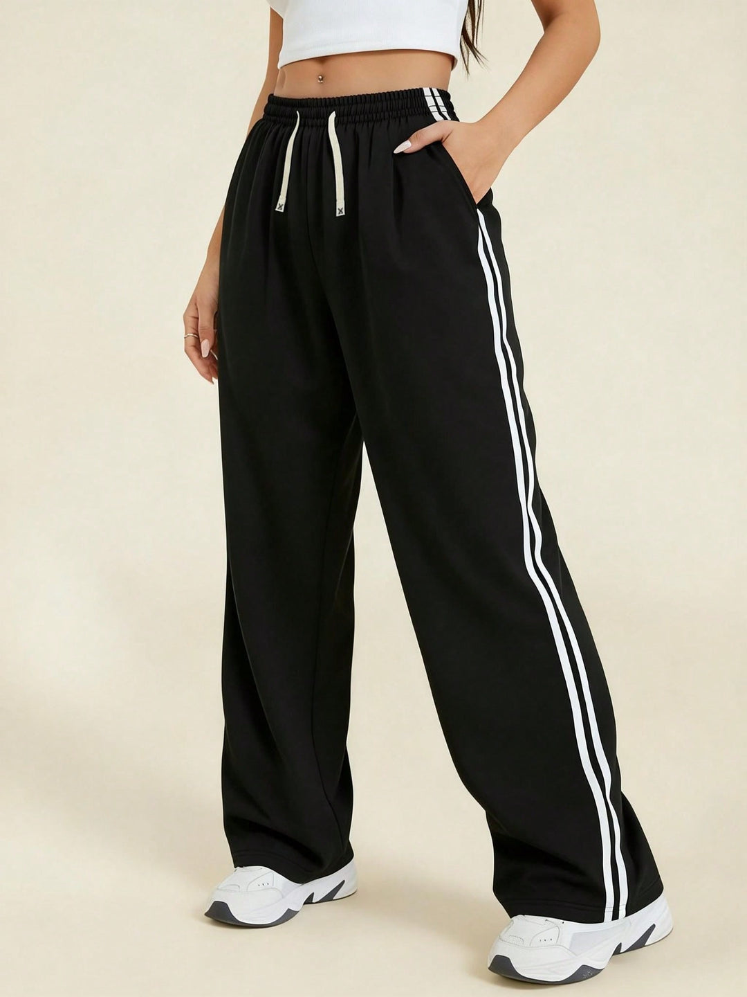 Pantaloni SHEIN, negru
