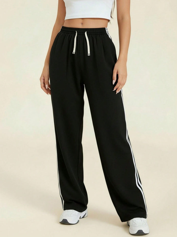 Pantaloni SHEIN, negru
