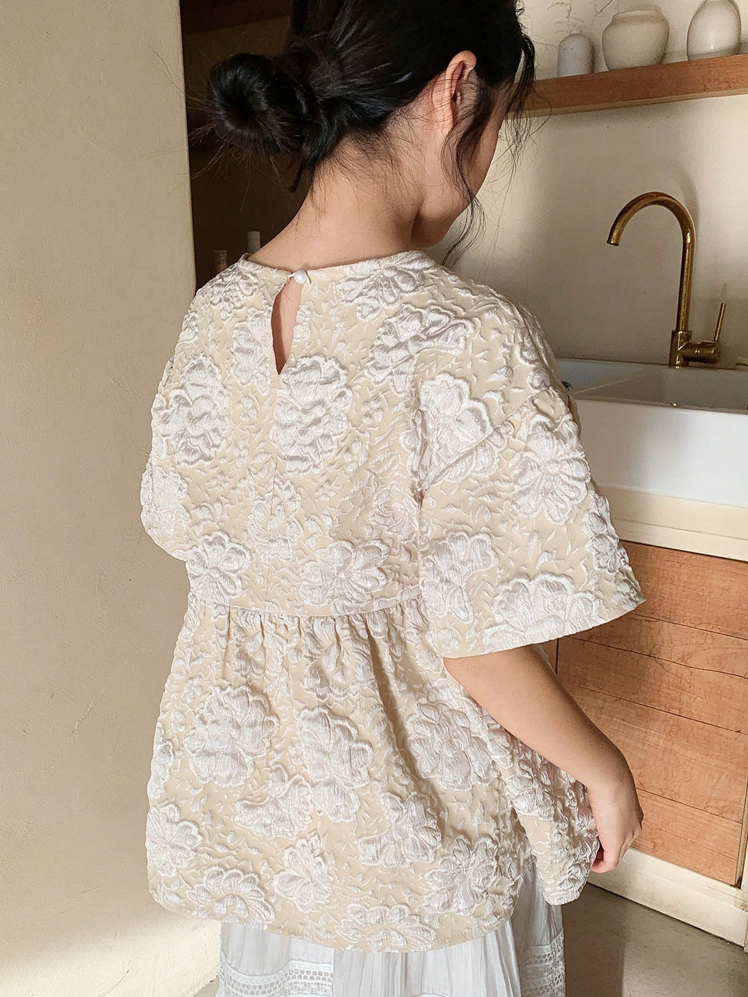 Tricou SHEIN, crem