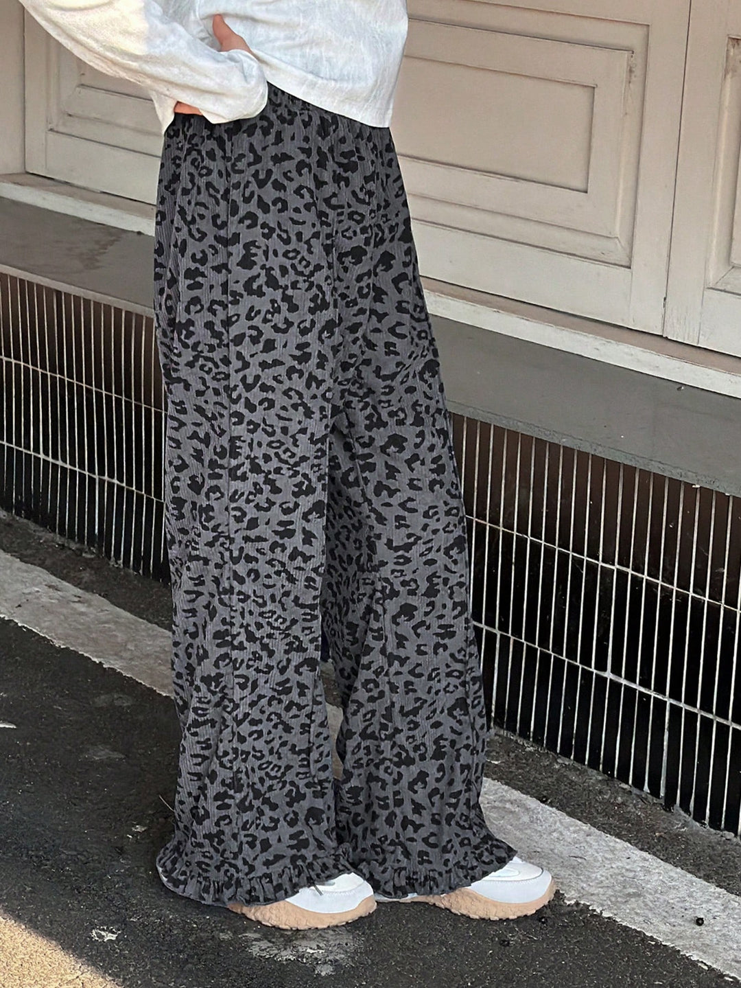 Pantaloni SHEIN, mix culori