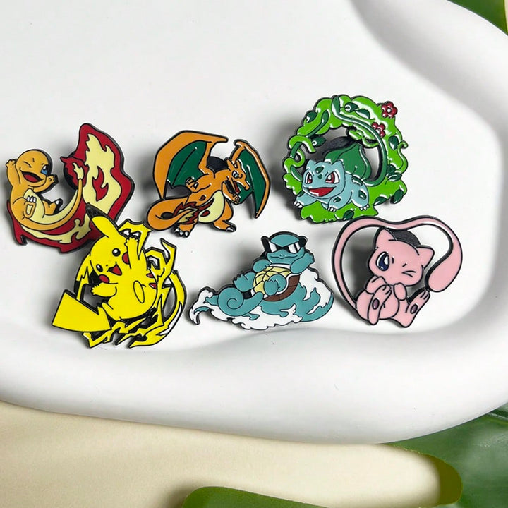 Set de insigne emailate SHEIN, mix culori