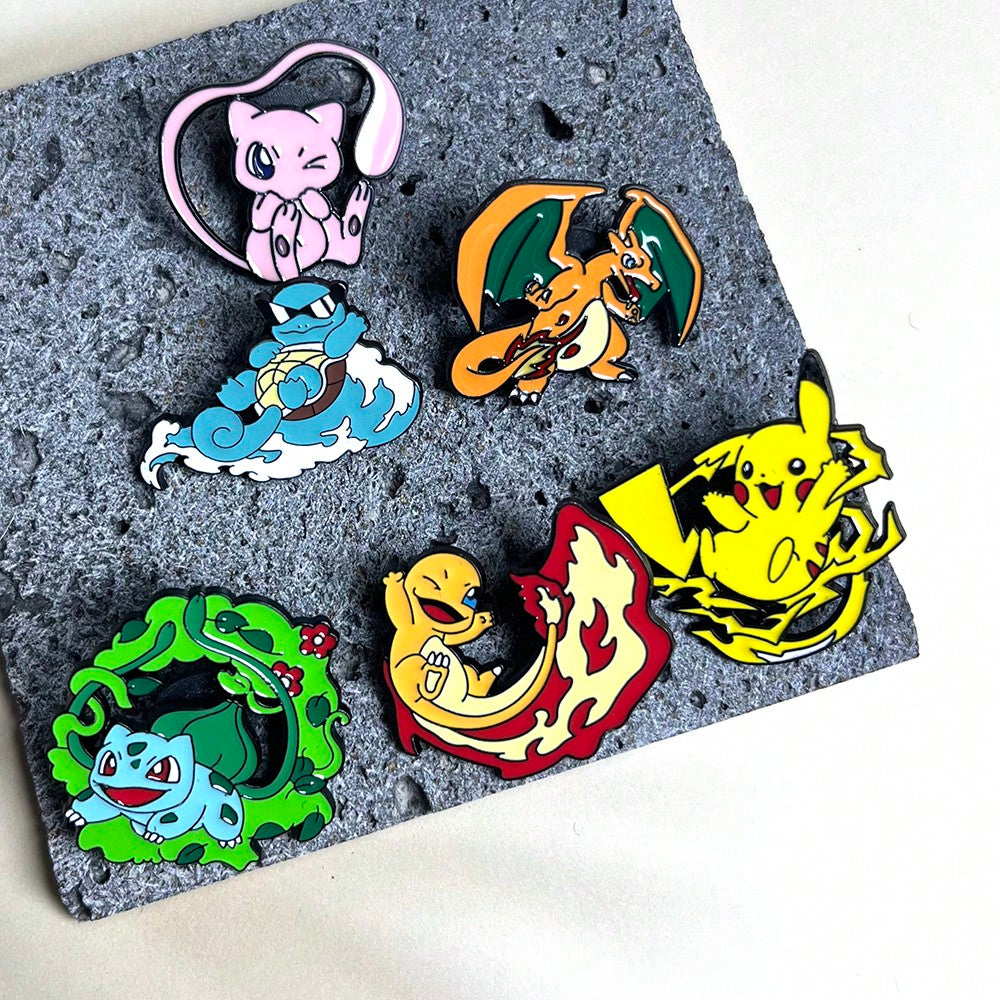 Set de insigne emailate SHEIN, mix culori