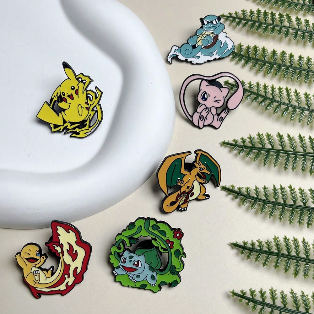 Set de insigne emailate SHEIN, mix culori