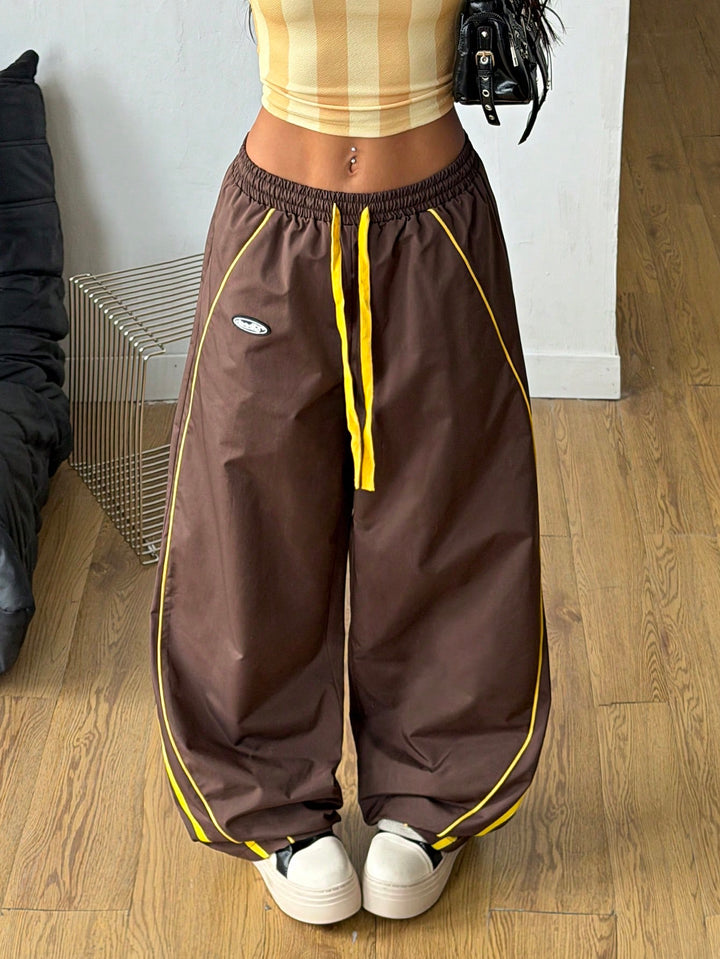 Pantaloni SHEIN, maro