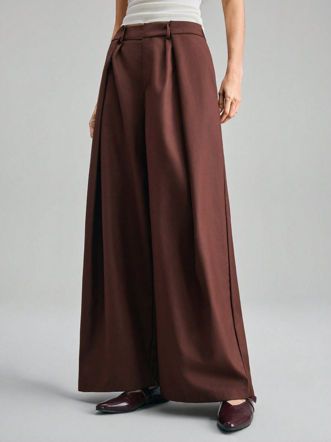 Pantaloni SHEIN, maro